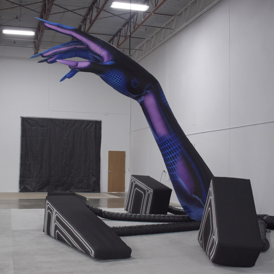 L8070_02_0084-1_Crop